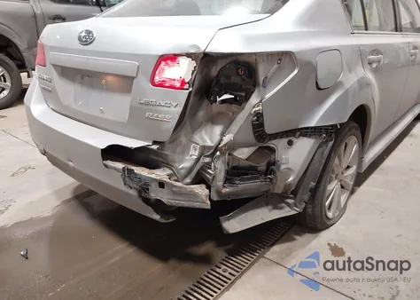 2013 Subaru Legacy 2.5I Premium z USA, uszkodzony, nr VIN 4S3BMBC61D3049141